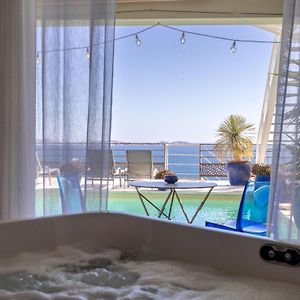 Suite Love Spa Piscine Vue Mer 1